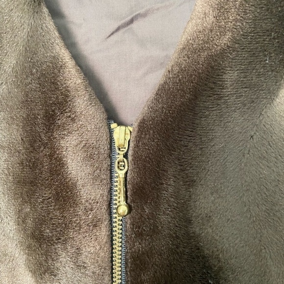 Vintage Faux Fur Brown Western Bohemian Seventies Vest - Picture 9 of 9